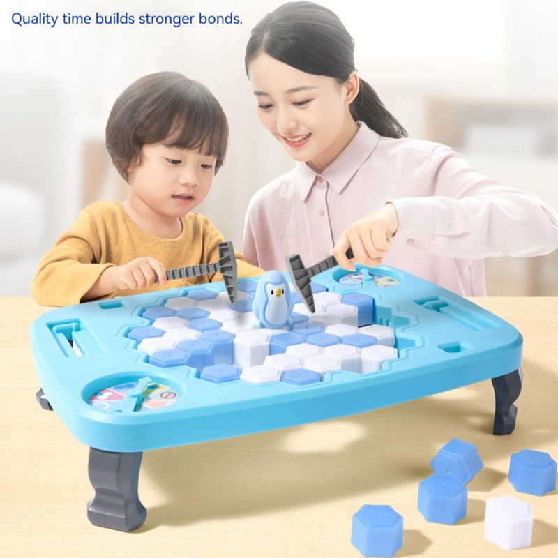 Cute Knocking On Ice Cubes To  - Board Game China avis et prix