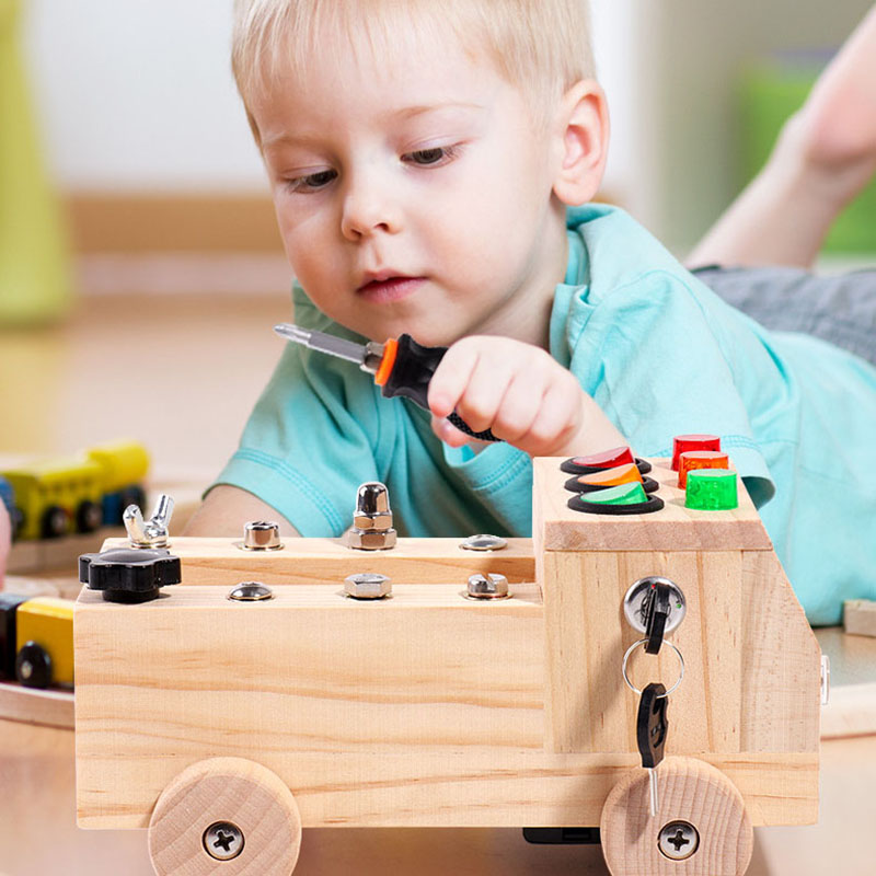 Wooden Montessori Busy Board S - Board Game China avis et prix